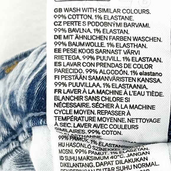 H & M Light Wash High Waist Hidden Button Fly Mom Jeans, Size 16 - Picture 3 of 13